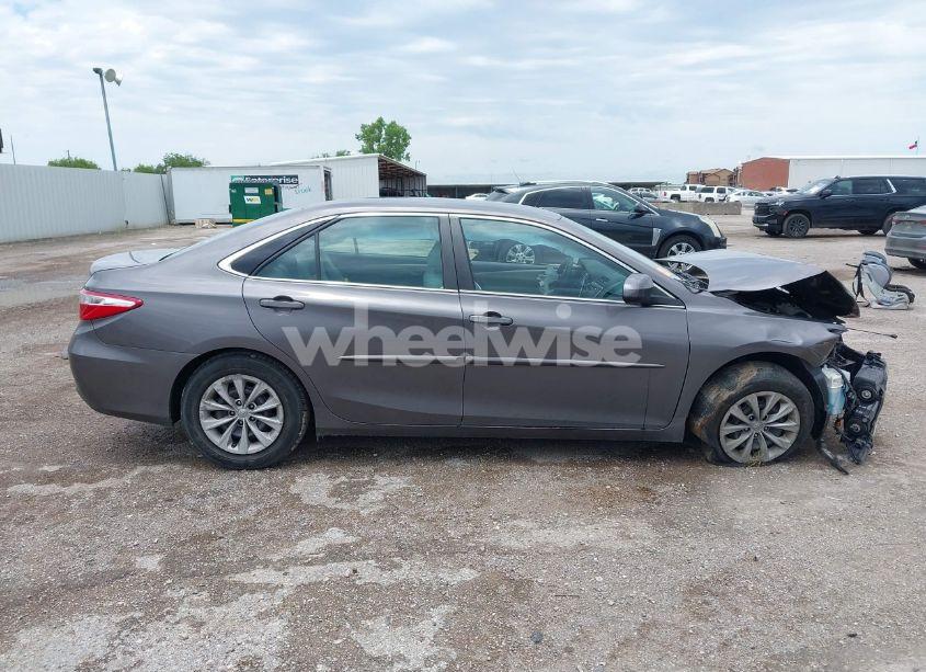 Photo 14 of 2015 Toyota Camry LE (VIN 4T4BF1FK3FR490782)