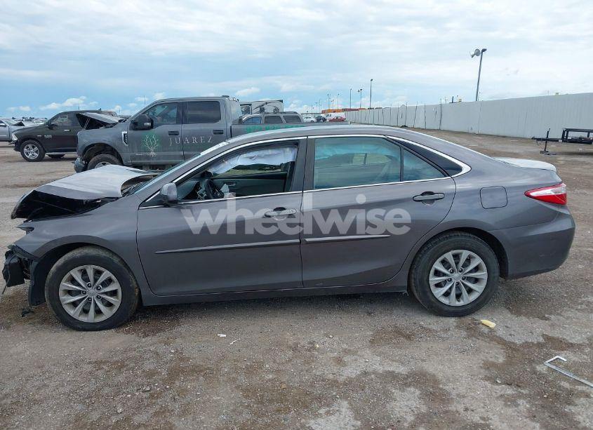 Photo 15 of 2015 Toyota Camry LE (VIN 4T4BF1FK3FR490782)