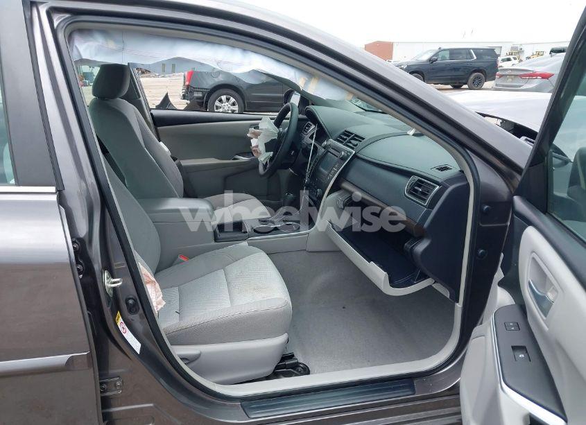 Photo 5 of 2015 Toyota Camry LE (VIN 4T4BF1FK3FR490782)