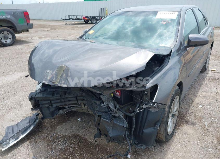 Photo 6 of 2015 Toyota Camry LE (VIN 4T4BF1FK3FR490782)