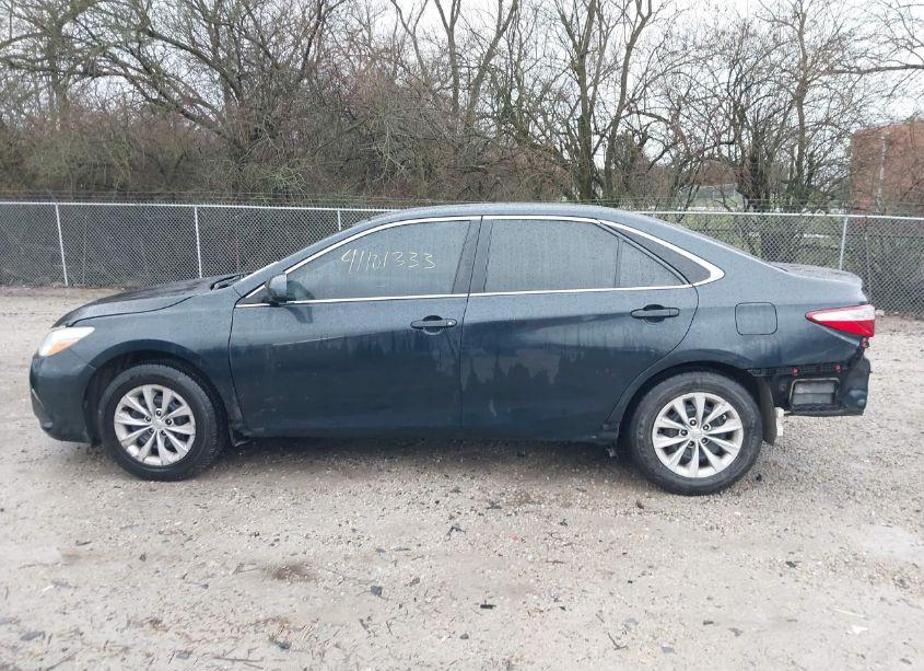 Photo 15 of 2015 Toyota Camry LE (VIN 4T4BF1FK3FR493696)