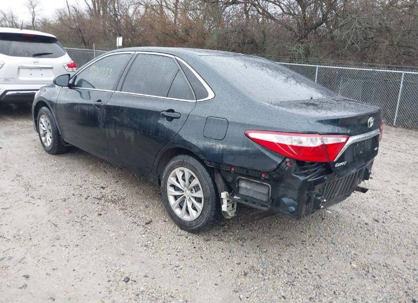 Photo 3 of 2015 Toyota Camry LE (VIN 4T4BF1FK3FR493696)