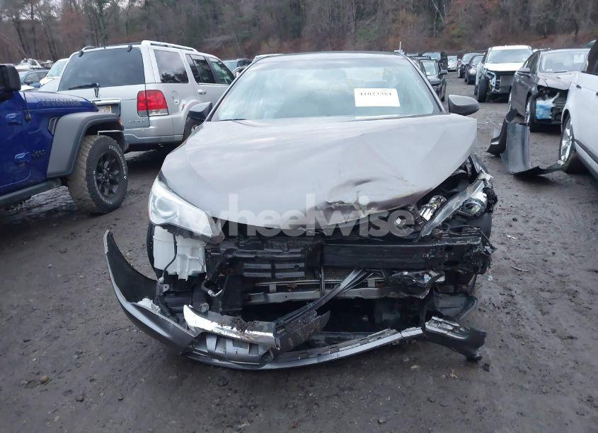 Photo 12 of 2015 Toyota Camry LE (VIN 4T4BF1FK3FR516166)