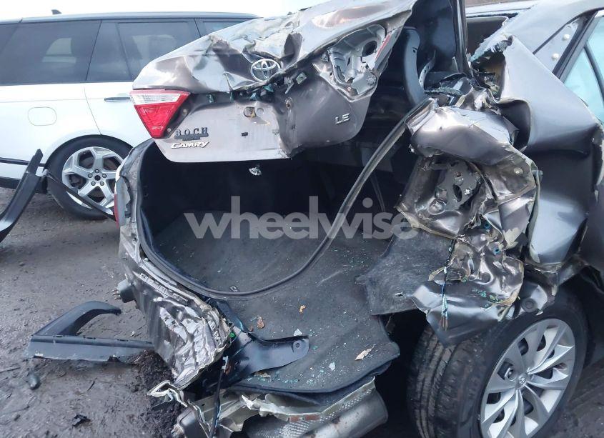 Photo 17 of 2015 Toyota Camry LE (VIN 4T4BF1FK3FR516166)