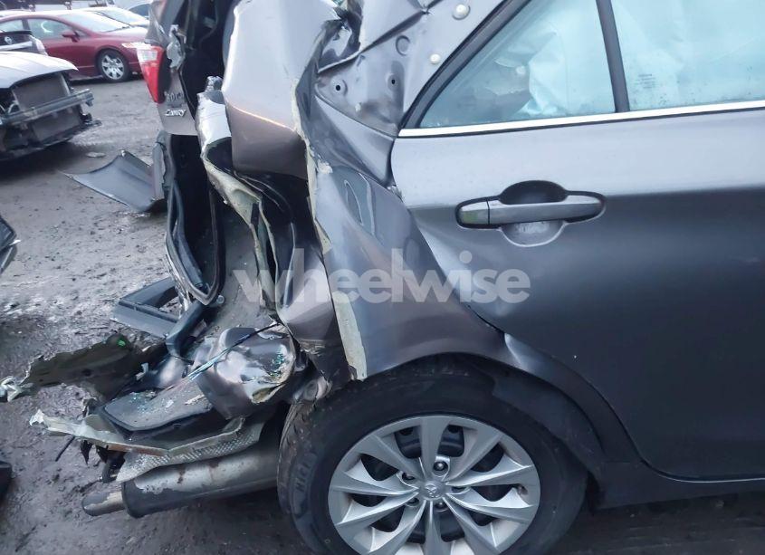 Photo 19 of 2015 Toyota Camry LE (VIN 4T4BF1FK3FR516166)