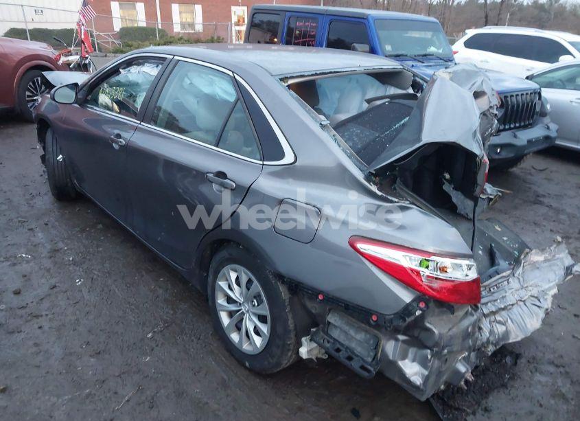Photo 3 of 2015 Toyota Camry LE (VIN 4T4BF1FK3FR516166)
