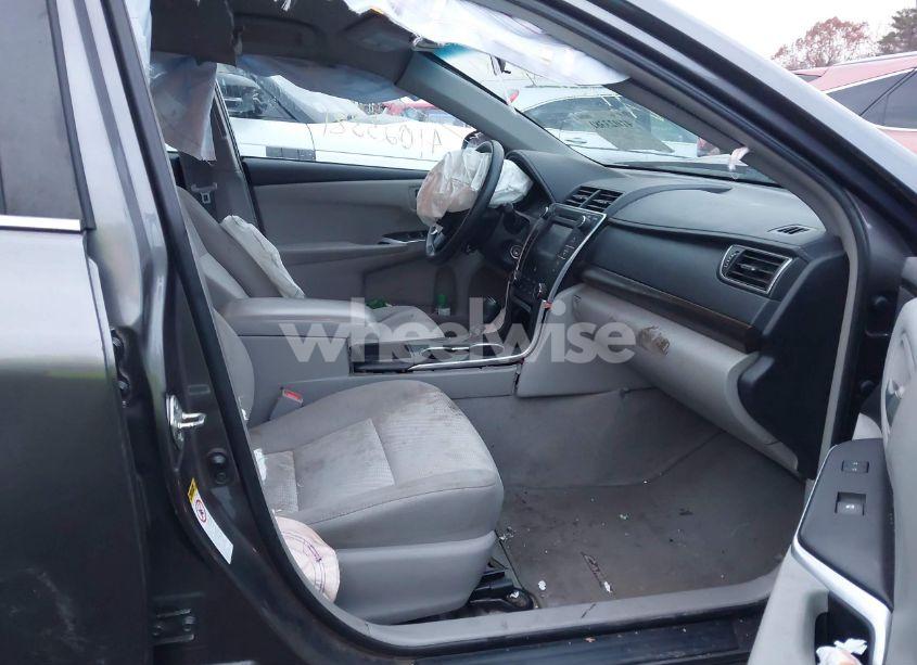 Photo 5 of 2015 Toyota Camry LE (VIN 4T4BF1FK3FR516166)