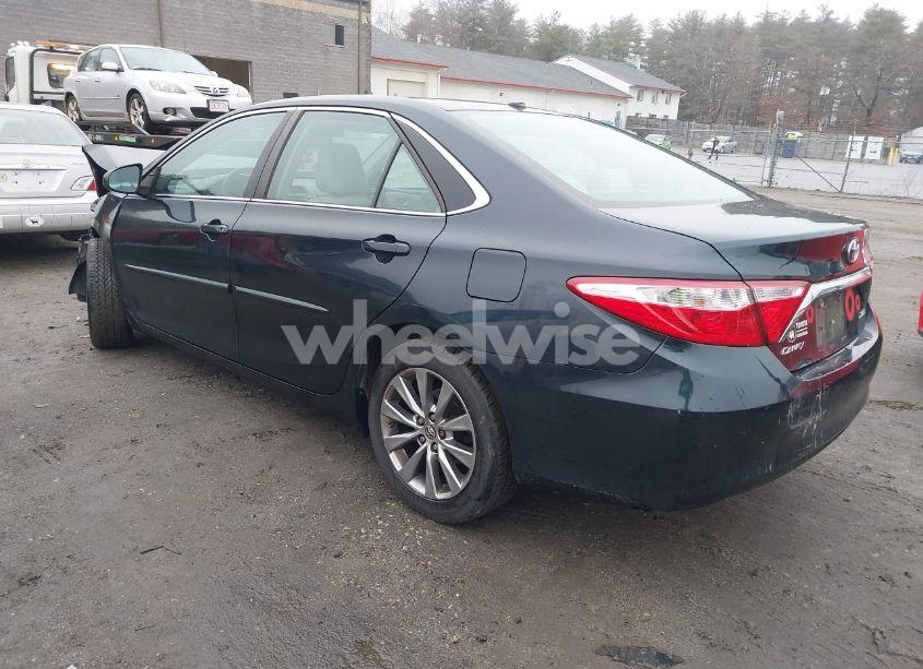 Photo 3 of 2016 Toyota Camry XLE (VIN 4T4BF1FK3GR543689)