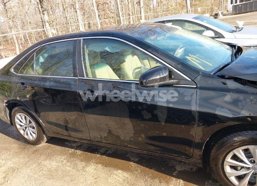 Photo 14 of 2016 Toyota Camry LE (VIN 4T4BF1FK3GR546611)