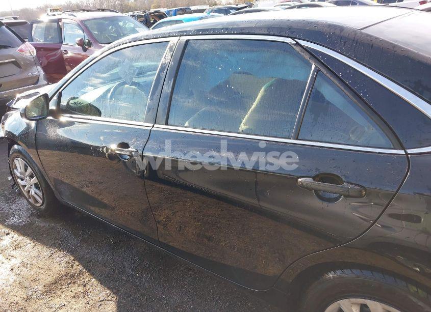 Photo 15 of 2016 Toyota Camry LE (VIN 4T4BF1FK3GR546611)