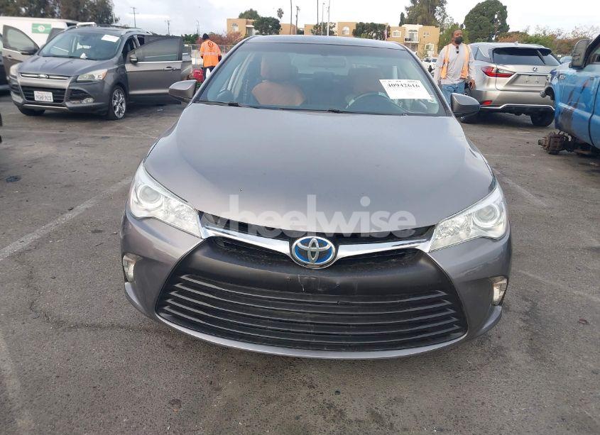 Photo 12 of 2016 Toyota Camry LE (VIN 4T4BF1FK3GR546978)