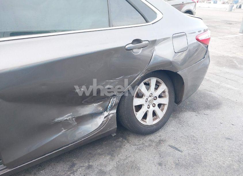 Photo 6 of 2016 Toyota Camry LE (VIN 4T4BF1FK3GR546978)