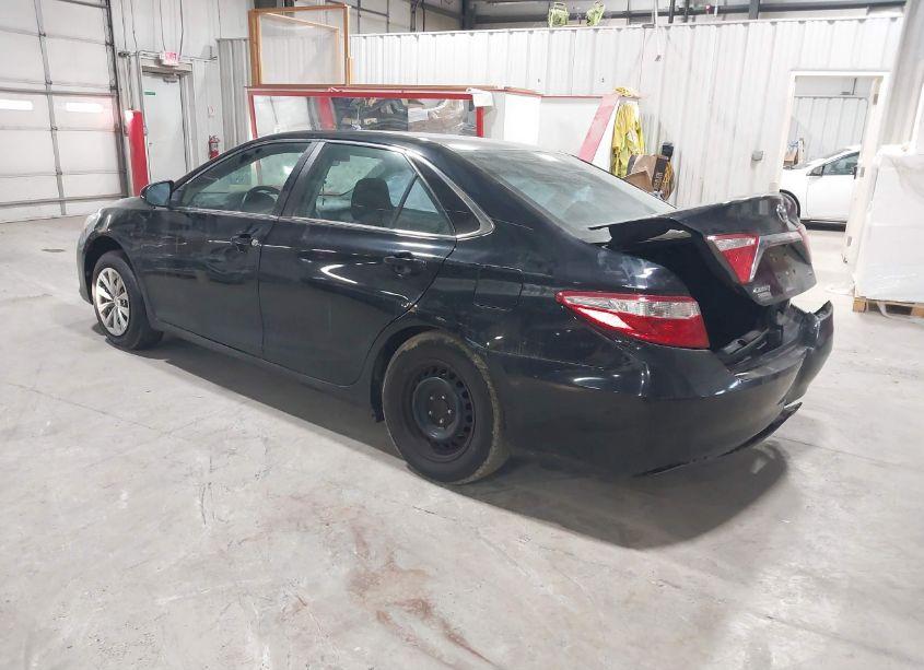 Photo 3 of 2016 Toyota Camry LE (VIN 4T4BF1FK3GR547984)