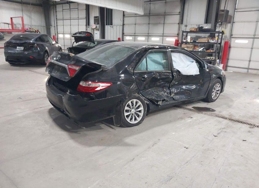 Photo 4 of 2016 Toyota Camry LE (VIN 4T4BF1FK3GR547984)