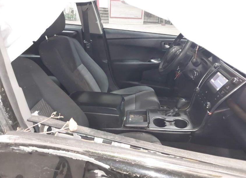 Photo 5 of 2016 Toyota Camry LE (VIN 4T4BF1FK3GR547984)