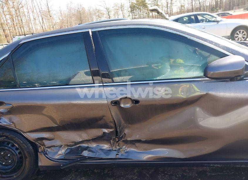 Photo 13 of 2016 Toyota Camry LE (VIN 4T4BF1FK3GR562792)