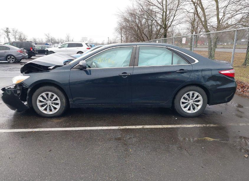 Photo 14 of 2016 Toyota Camry LE (VIN 4T4BF1FK3GR564168)