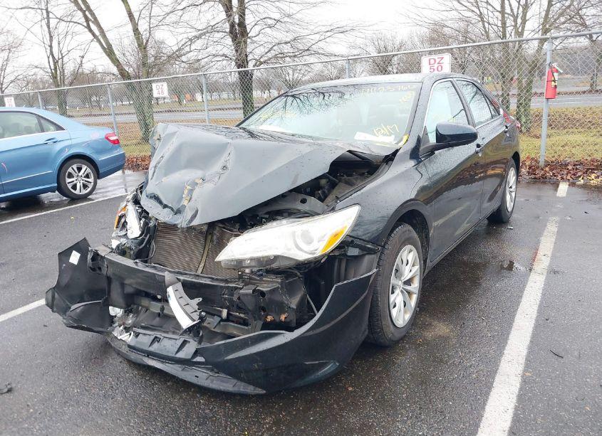 Photo 2 of 2016 Toyota Camry LE (VIN 4T4BF1FK3GR564168)