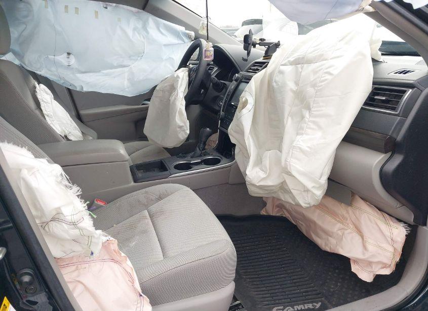 Photo 5 of 2016 Toyota Camry LE (VIN 4T4BF1FK3GR564168)