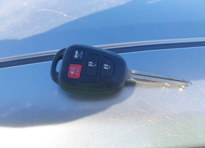 Photo 11 of 2016 Toyota Camry LE (VIN 4T4BF1FK3GR567877)