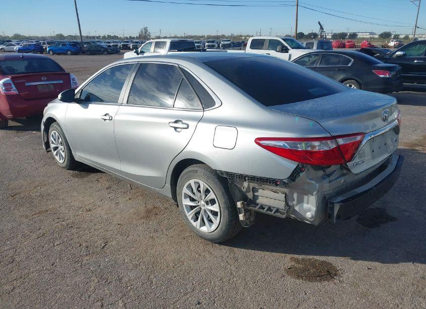Photo 3 of 2016 Toyota Camry LE (VIN 4T4BF1FK3GR567877)