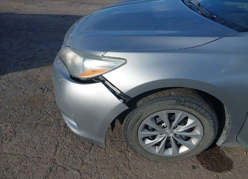 Photo 6 of 2016 Toyota Camry LE (VIN 4T4BF1FK3GR567877)