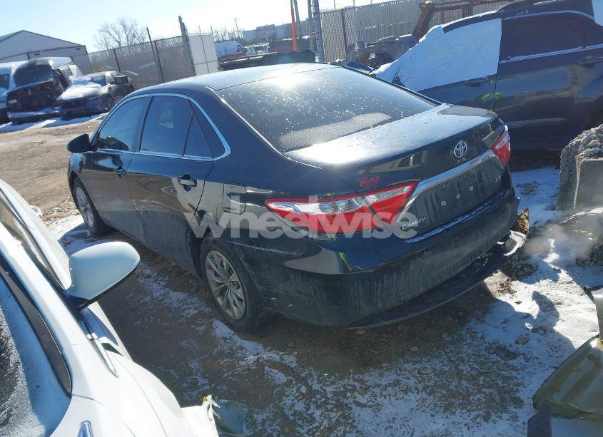 Photo 3 of 2016 Toyota Camry LE (VIN 4T4BF1FK3GR570892)