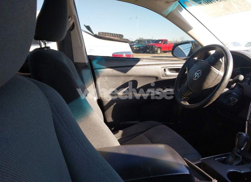 Photo 5 of 2016 Toyota Camry LE (VIN 4T4BF1FK3GR570892)