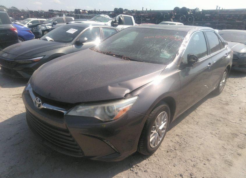 Photo 2 of 2016 Toyota Camry LE (VIN 4T4BF1FK3GR574733)