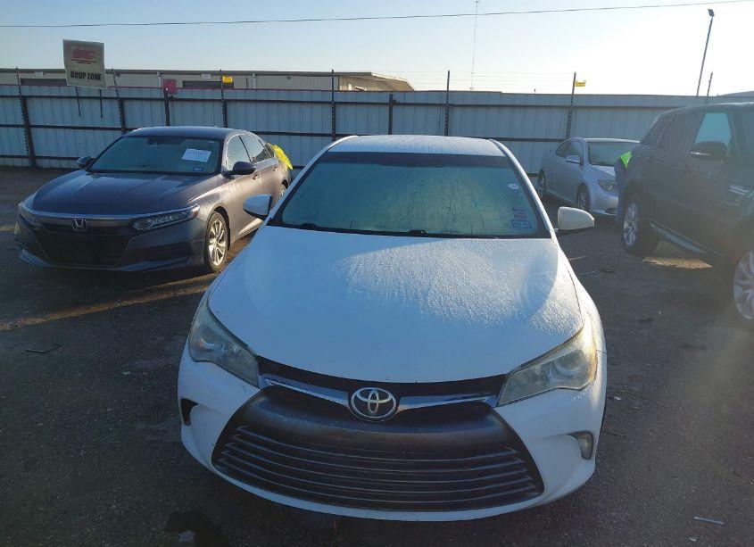 Photo 6 of 2016 Toyota Camry LE (VIN 4T4BF1FK3GR581939)