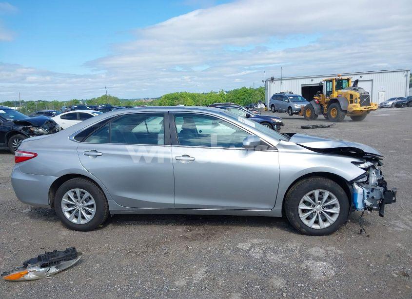 Photo 12 of 2016 Toyota Camry LE/SE/XLE/XSE (VIN 4T4BF1FK3GR583836)