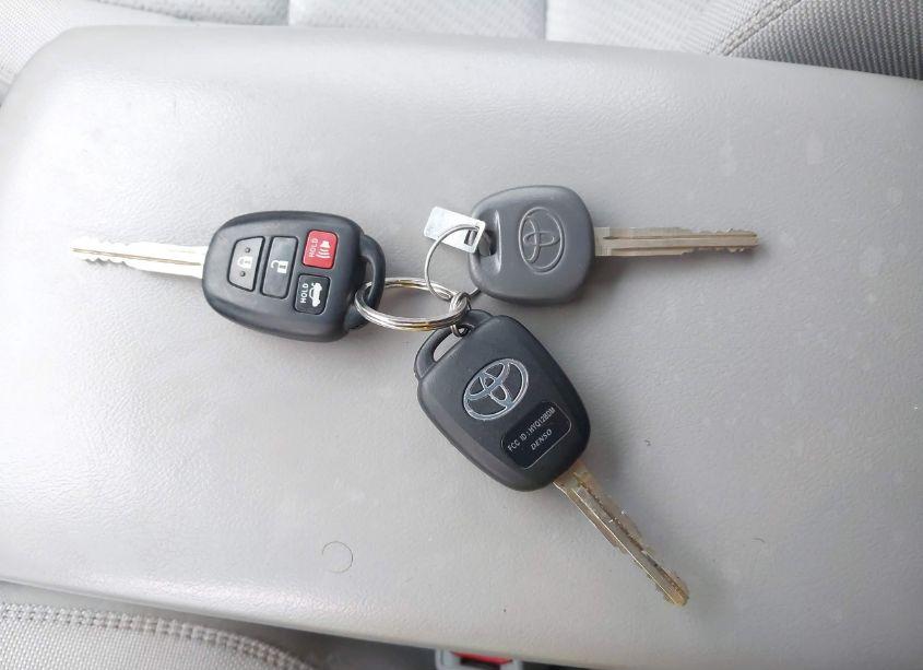 Photo 11 of 2016 Toyota Camry LE (VIN 4T4BF1FK3GR584162)