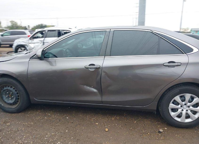 Photo 14 of 2016 Toyota Camry LE (VIN 4T4BF1FK3GR584162)