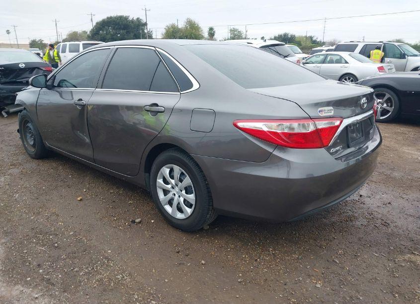 Photo 3 of 2016 Toyota Camry LE (VIN 4T4BF1FK3GR584162)