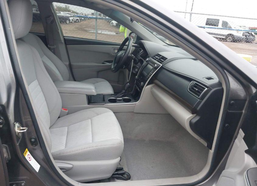 Photo 5 of 2016 Toyota Camry LE (VIN 4T4BF1FK3GR584162)