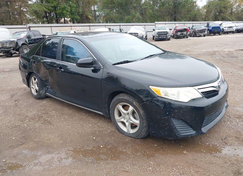 2012 Toyota Camry LE (VIN 4T4BF1FK4CR226336) main photo