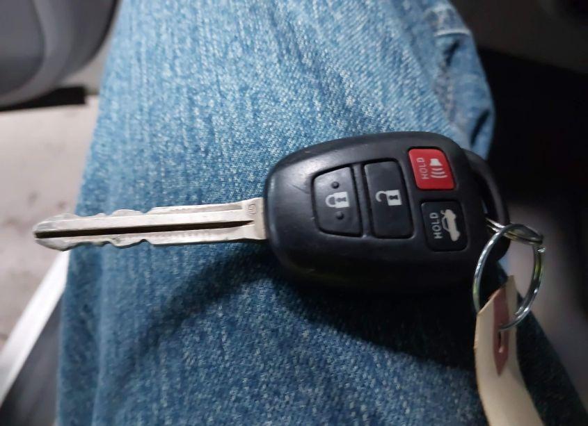 Photo 11 of 2012 Toyota Camry XLE (VIN 4T4BF1FK4CR247624)