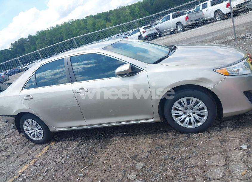 Photo 13 of 2013 Toyota Camry LE (VIN 4T4BF1FK4DR277224)