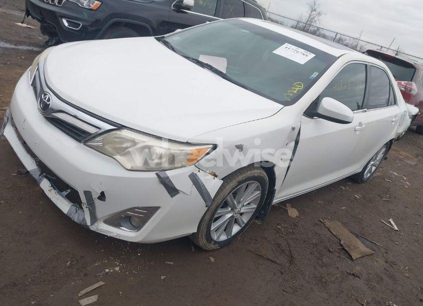 Photo 2 of 2013 Toyota Camry XLE (VIN 4T4BF1FK4DR280804)