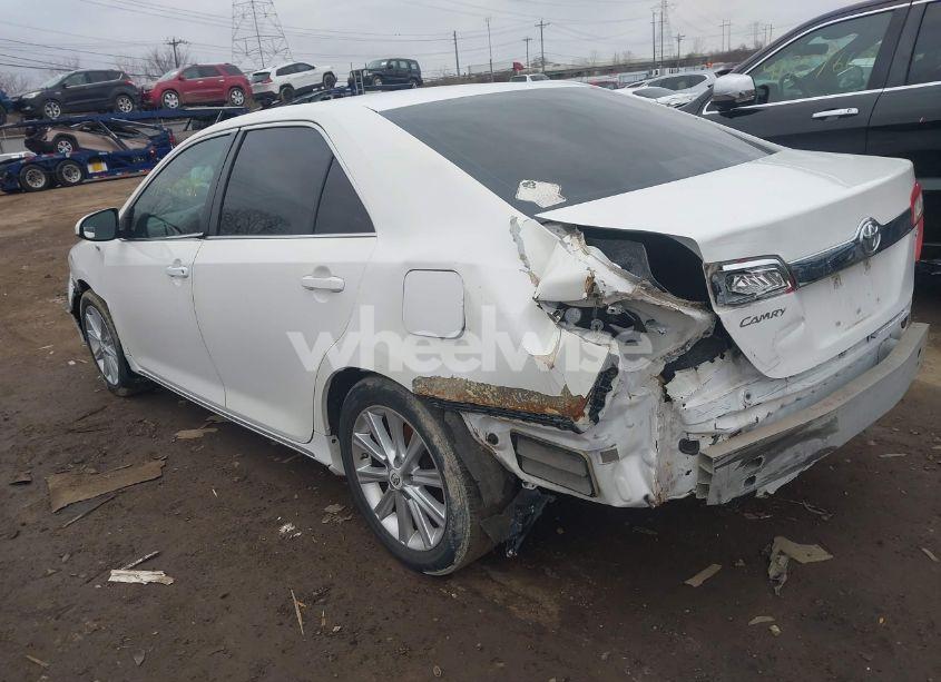 Photo 3 of 2013 Toyota Camry XLE (VIN 4T4BF1FK4DR280804)