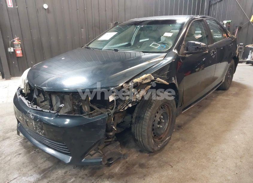 Photo 2 of 2013 Toyota Camry LE (VIN 4T4BF1FK4DR288269)