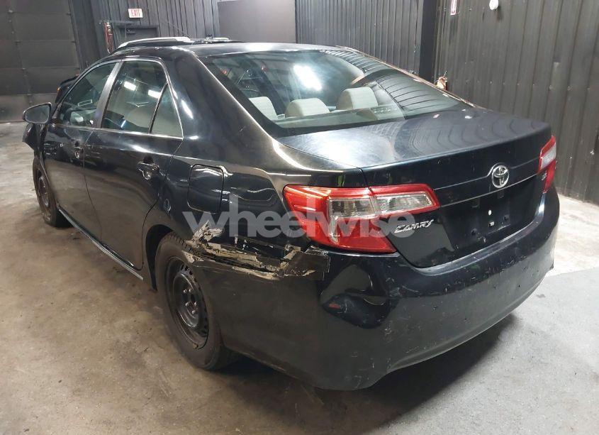 Photo 3 of 2013 Toyota Camry LE (VIN 4T4BF1FK4DR288269)