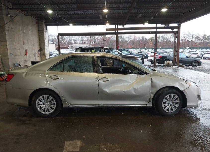 Photo 14 of 2013 Toyota Camry LE (VIN 4T4BF1FK4DR294573)