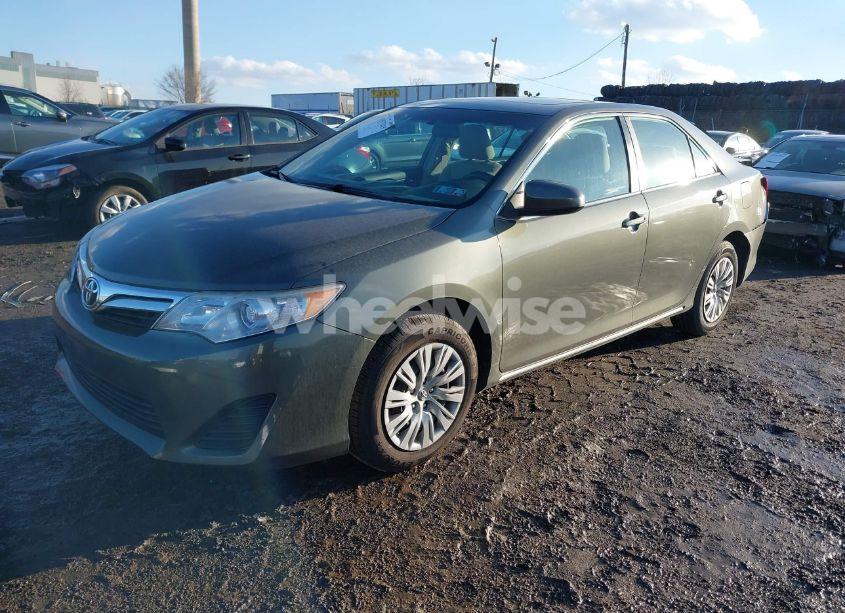 Photo 2 of 2013 Toyota Camry LE (VIN 4T4BF1FK4DR297134)
