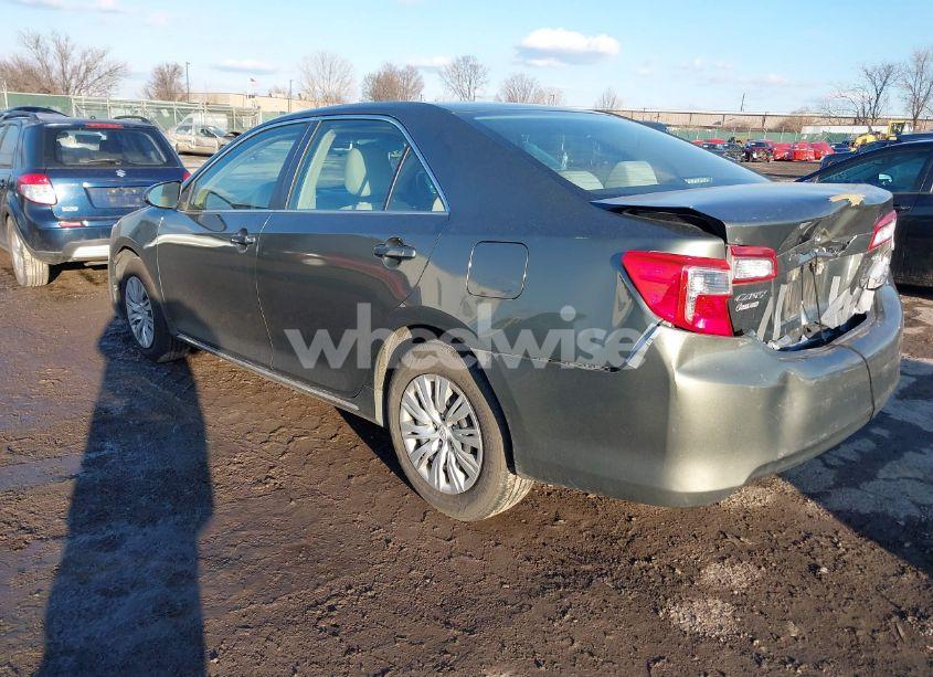 Photo 3 of 2013 Toyota Camry LE (VIN 4T4BF1FK4DR297134)