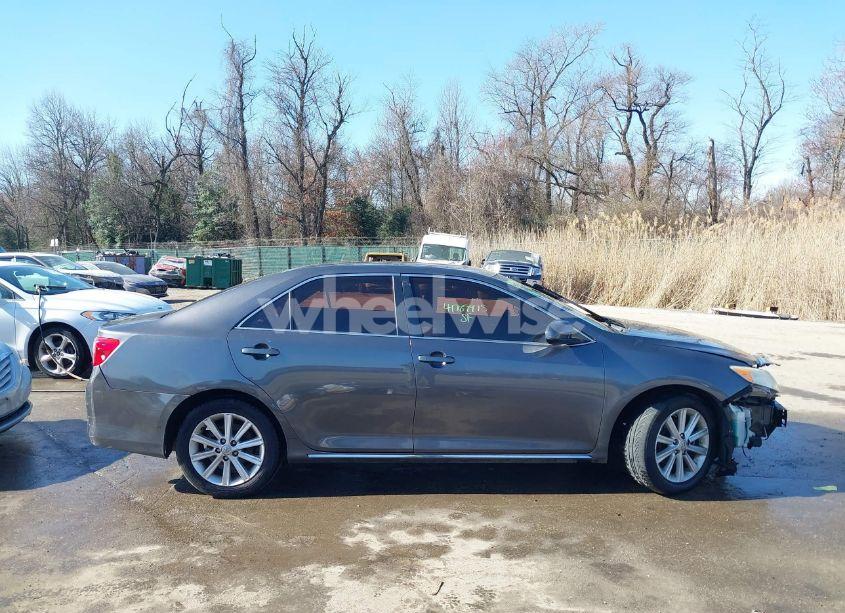 Photo 14 of 2013 Toyota Camry XLE (VIN 4T4BF1FK4DR305040)