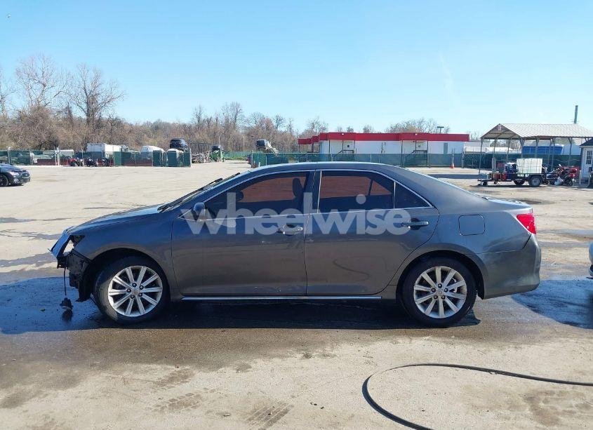 Photo 15 of 2013 Toyota Camry XLE (VIN 4T4BF1FK4DR305040)