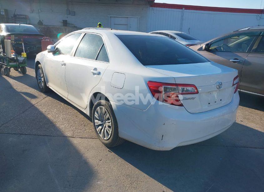 Photo 3 of 2013 Toyota Camry LE (VIN 4T4BF1FK4DR313218)