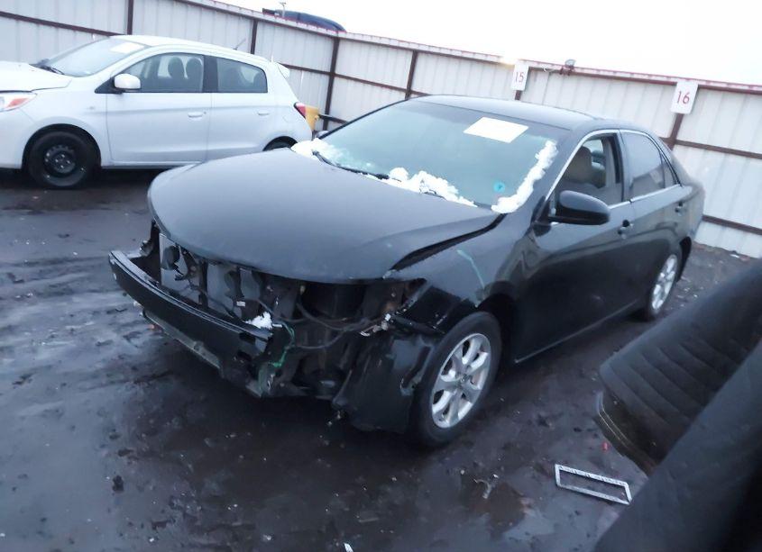 Photo 2 of 2013 Toyota Camry L (VIN 4T4BF1FK4DR323764)