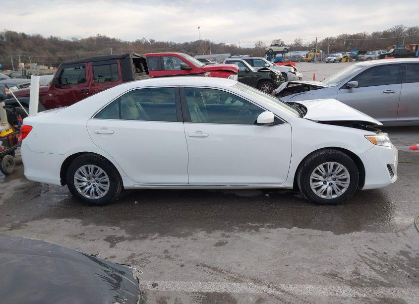 Photo 13 of 2013 Toyota Camry LE (VIN 4T4BF1FK4DR326261)